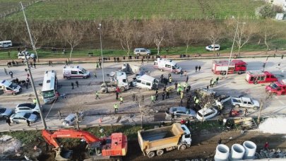 4 kişinin ölümüne sebep olan TIR'ın kaza öncesi trafikteki görüntüleri korku saçtı