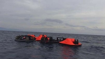 İzmir'de Yunanistan tarafından geri itilen 164 kaçak göçmeni Türk sahil güvenliği kurtardı