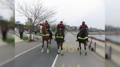 Atlı birlikler Caddebostan'da