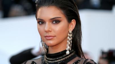 Kendall Jenner'ın gece yarısı paylaşımı sosyal medyayı salladı