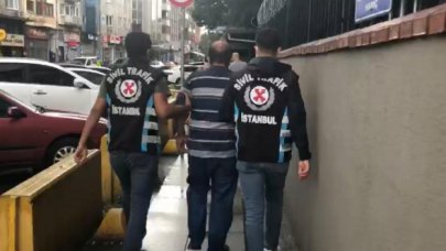 Kadıköy'de sürücülerden para isteyen değnekçi yakalandı