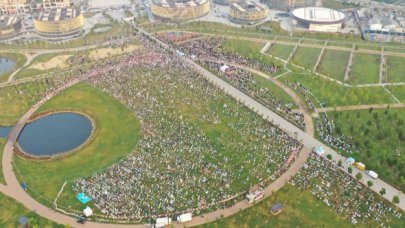 Başakşehir'de açık havada bayram namazı