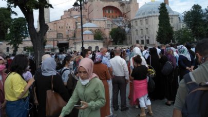 Ayasofya kuyruğu