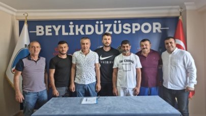 Beylikdüzüspor'da çifte imza