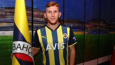 Fenerbahçe'de Burak Kapacak bilmecesi! 3 hafta geçti ama lisansı çıkmadı