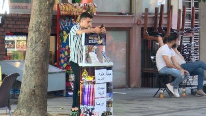 Beyoğlu'nda kaçak tur stantları!