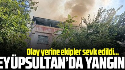 Eyüpsultan'da 3 katlı binanın çatısında yangın