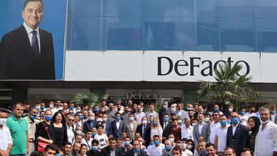 DEVA Partisi Esenyurt'ta kurmayları ağırladı 