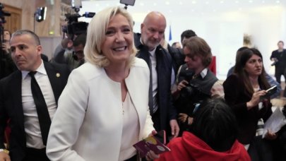 Le Pen şaşırttı!