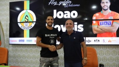 Galatasaray'dan Joao Novais bombası