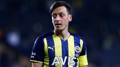 Fenerbahçe'de Mesut Özil ile yollar ayrıldı!