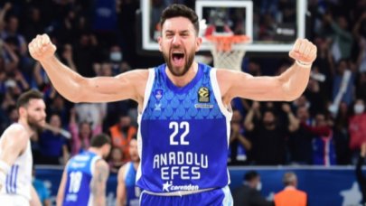 Vasilije Micic kararını verdi! Anadolu Efes ile devam edecek