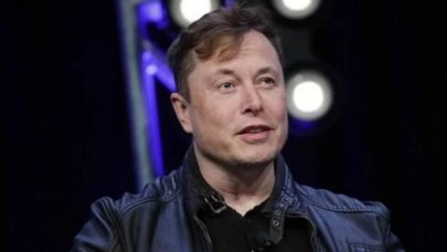 Elon Musk Yunanca tweet attı ortalık karıştı