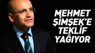 Siyaseti bırakan Şimşek'e teklif yağıyor