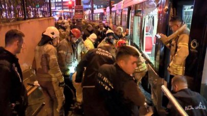 İlk sahur öncesi pideler fırın tezgahlarındaki yerini aldı