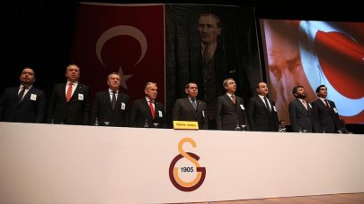 Galatasaray'da Burak Elmas ve Dursun Özbek yönetimlerinin faaliyetleri mali ve idari yönden oy birliğiyle ibra edildi