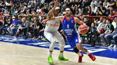 Konyaspor - Anadolu Efes: 83-99