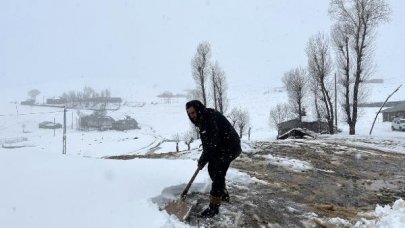 Muş'ta 30 köy yolu ulaşıma kapandı