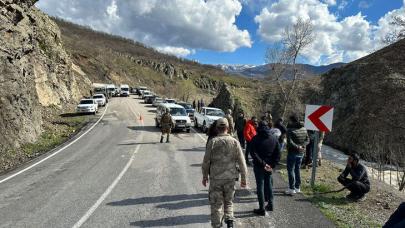 Munzur Çayı'na otomobil uçtu: 3 kayıp