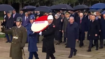 Devlet erkanı Anıtkabir'de