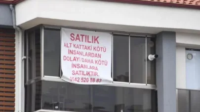 Gürültü Yapan Komşularına Kızdı, 'Daha Kötü İnsanlara Satılıktır' Yazısı Asıp Evini Satışa Çıkardı