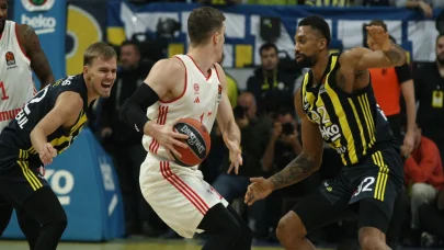 Fenerbahçe Beko Bayern Münih'i 87-76 mağlup ederek lider koltuğuna oturdu!