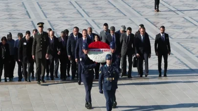 Anahtar Parti Genel Başkanı Yavuz Ağıralioğlu ve heyeti, Anıtkabir’de Atatürk’ü andı!