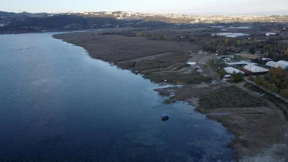 Turistlerin gözdesiydi.... Sapanca Gölü alarm veriyor!