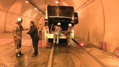 Şişli'de Bomonti Tüneli’nde otobüs yangını: Tünel araç trafiğine kapatıldı