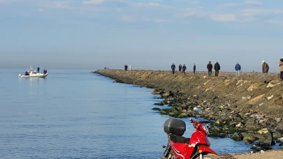 Samsun Çarşamba'da Kaybolan İki Balıkçıyı Arama Çalışmaları Sürüyor