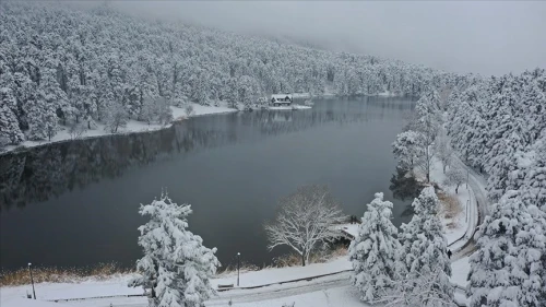 Kasım ayında kara kışı yaşayan Bolu’dan kartpostallık manzaralar…