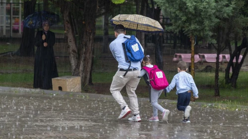 Turuncu kodlu uyarı yapıldı: İşte o illerde okullar tatil edildi!