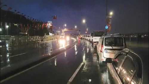 İstanbul'da uzun zamandır beklenen sağanak yağış nihayet etkili oldu!