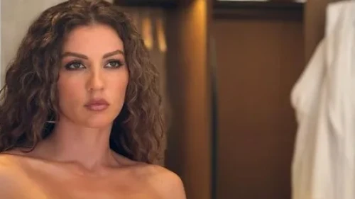 Burcu Özberk’in Yeni Yaşını Kutladığı O Paylaşımda Sosyal Medya Yıkıldı! ‘Biraz Büyüdüm, Biraz Çocuklaştım’ Dediği Pozları Göz Doldurdu!