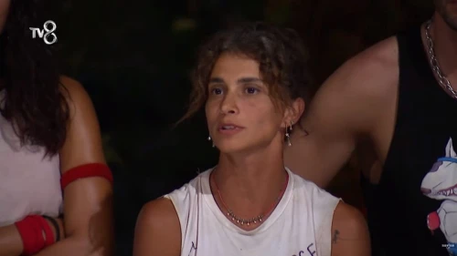 Survivor Pınar Saka’dan Bomba İtiraflar! Sema, Adem’i Köpek Yerine Koydu!