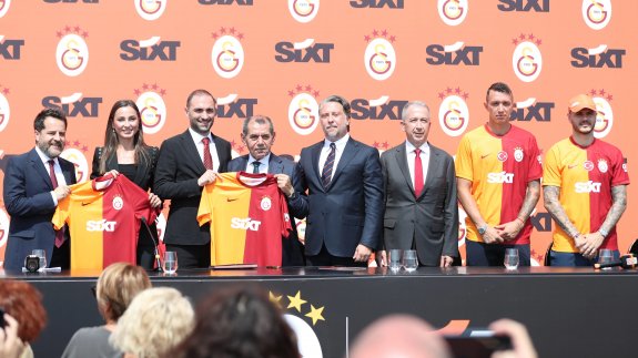 Galatasaray, Sixt ile sponsorluk anlaşmasını uzattı