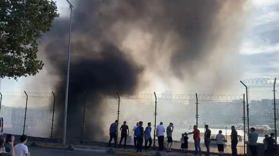 Matbaacılar Sitesi'nde korkutan yangın: 1 kişi hayatını kaybetti