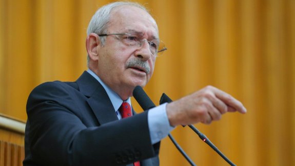 Kemal Kılıçdaroğlu’ndan SMS’li tezkere protestosu!