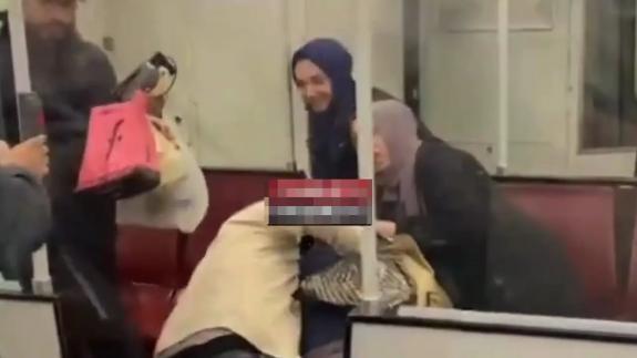 Tramvay hattında dengesiz hareketler tekmeli yumruklu kavgaya neden oldu