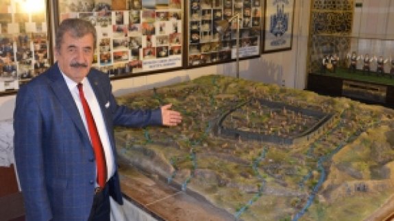 1800'lü Yılların Erzurum'unun Dev Maketini Yaptı