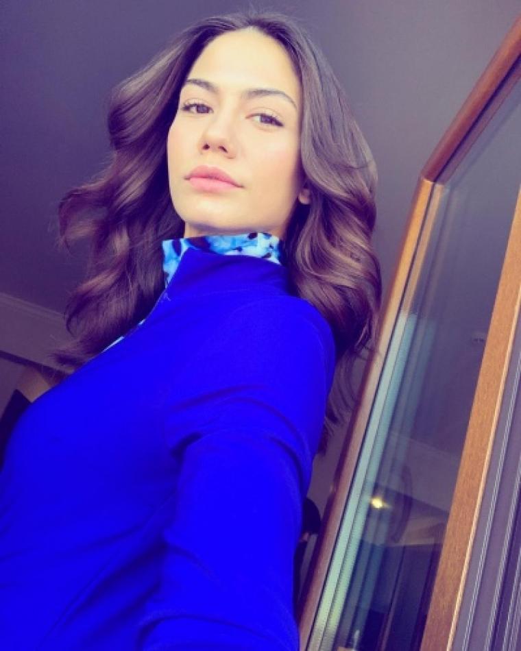 Demet Özdemir fotoğrafları 44