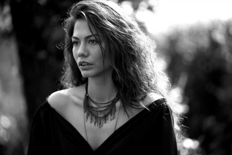 Demet Özdemir fotoğrafları 11