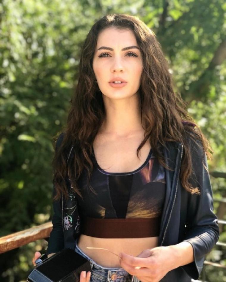 Burcu Özberk fotoğrafları 40