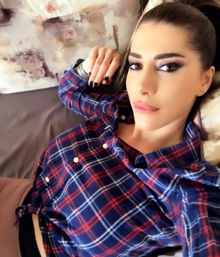 Ela Rümeysa Cebeci fotoğrafları 233