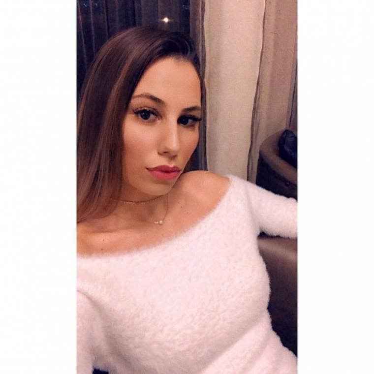 Todor Nedelev'in sevgilisi sosyal Anita Terziyska Instagram'ı salladı 8