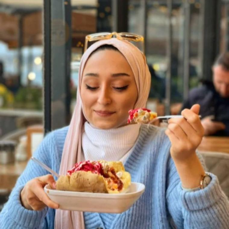 Zuhal Topal'la Yemekteyiz Gizem Kapıcı fotoğrafları 16