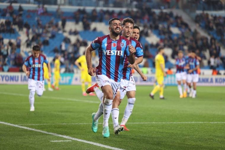 Trabzonspor Başkanı Ertuğrul Doğan, transfer için yurt dışına gidiyor 1