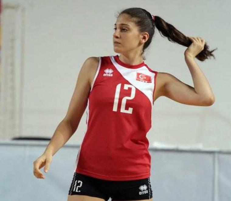 Milli voleybolcu İlkin Aydın kimdir, kaç yaşında, evli mi? 2