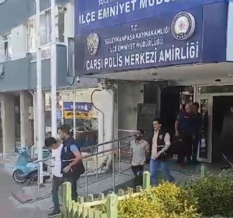 Okul hırsızları kamerada! Liseden 200 bin liralık malzeme çaldılar 6