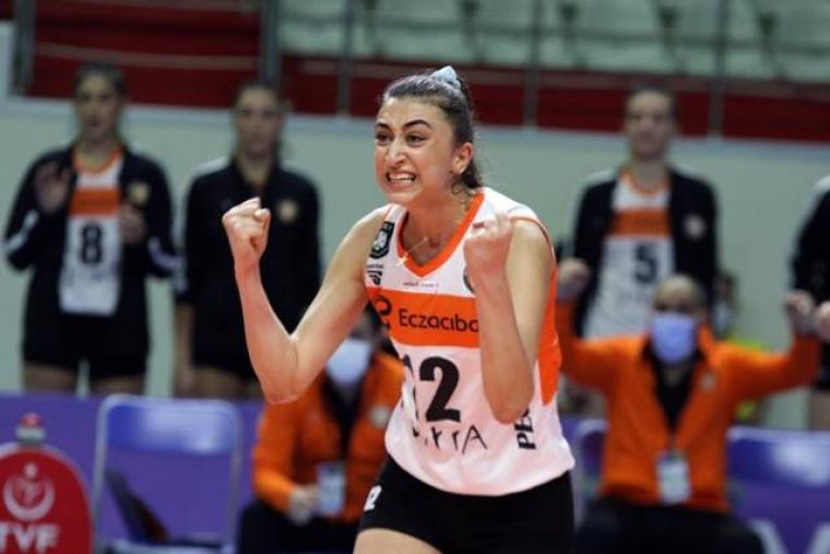 Voleybolcu Elif Şahin kim, yaşı, boyu kaç, evli mi, doğum tarihi, nereli, kardeşi kim, hangi takımda, sevgilisi, Instagram? 2